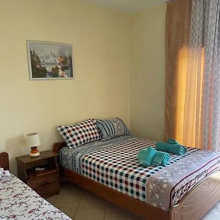 Jonny's * Ksamil